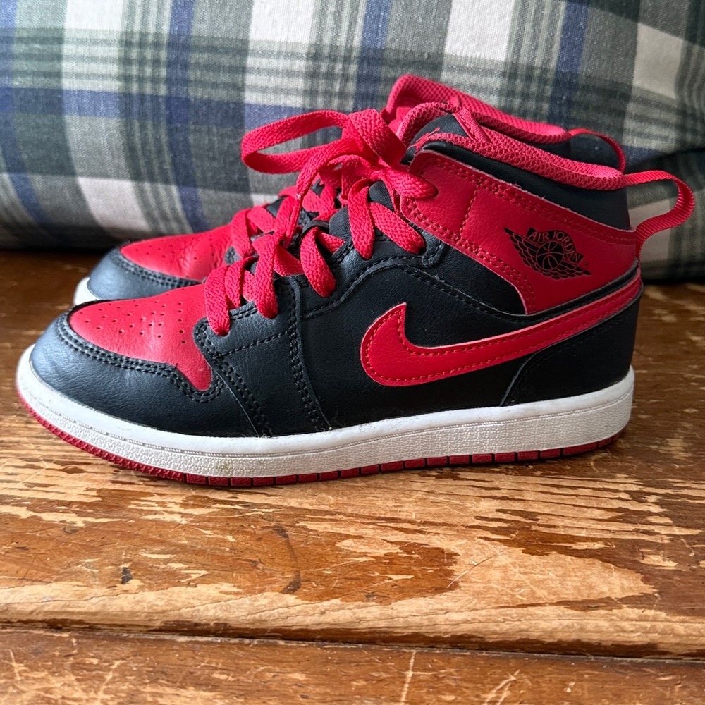 Nike Air Jordan 1 Mid Youth Alternate Bred Chicago DQ8424-060 1.5Y